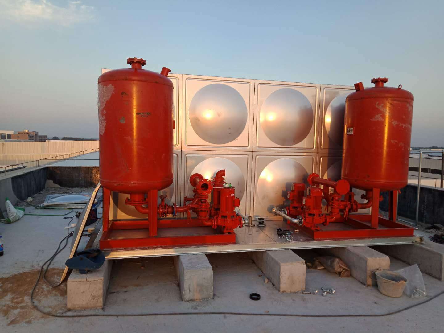 ����ˮ�ÿ������ʹ��Ӧע���������ʥ��ˮ�豸���޹�˾